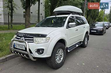 Внедорожник / Кроссовер Mitsubishi Pajero Sport 2014 в 