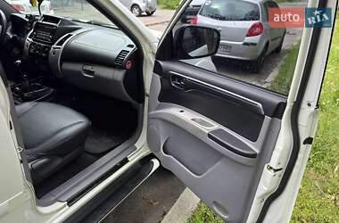 Внедорожник / Кроссовер Mitsubishi Pajero Sport 2014 в 