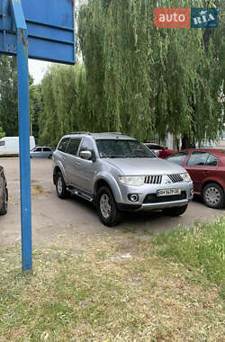 Внедорожник / Кроссовер Mitsubishi Pajero Sport 2011 в Павлограде