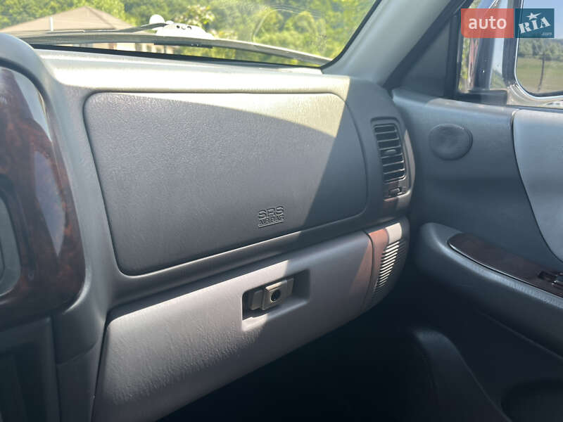 Внедорожник / Кроссовер Mitsubishi Pajero Sport 2002 в Сваляве