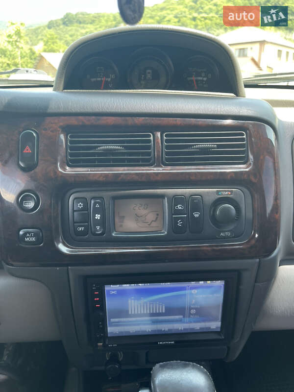 Внедорожник / Кроссовер Mitsubishi Pajero Sport 2002 в Сваляве