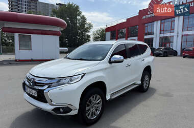 Внедорожник / Кроссовер Mitsubishi Pajero Sport 2016 в Днепре