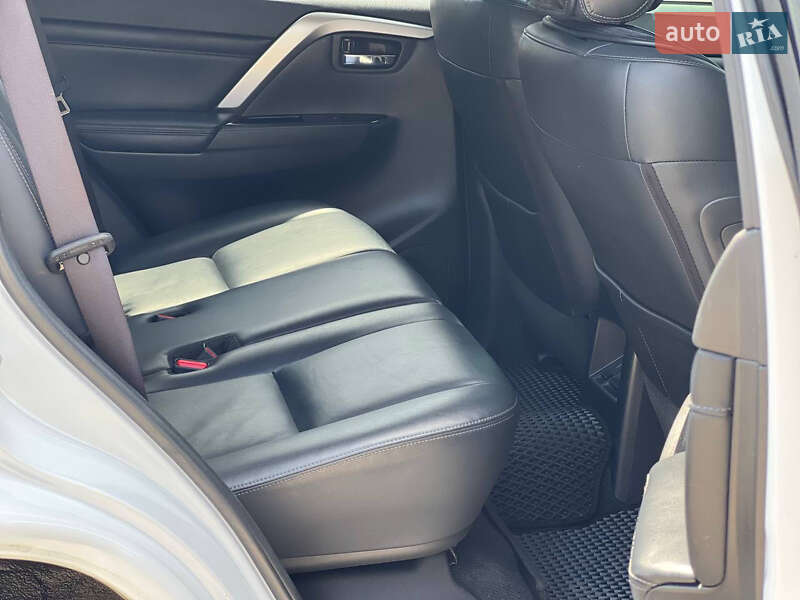 Внедорожник / Кроссовер Mitsubishi Pajero Sport 2021 в Кропивницком