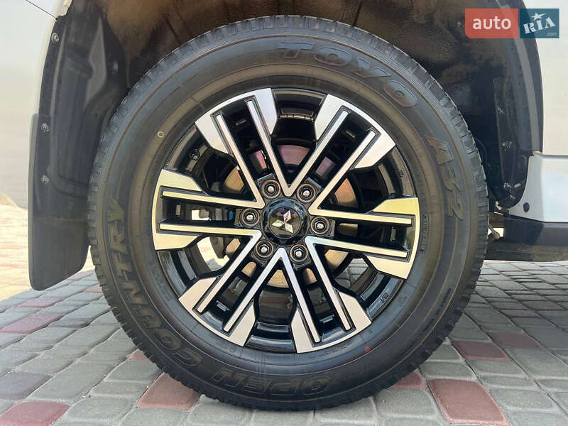 Внедорожник / Кроссовер Mitsubishi Pajero Sport 2021 в Кропивницком