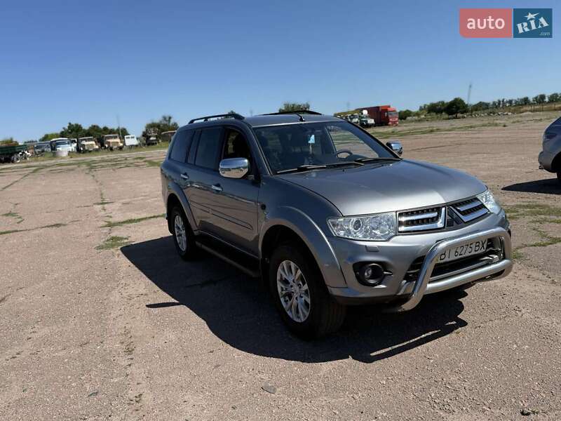 Внедорожник / Кроссовер Mitsubishi Pajero Sport 2013 в Кропивницком
