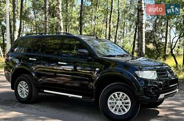 Внедорожник / Кроссовер Mitsubishi Pajero Sport 2014 в Ахтырке