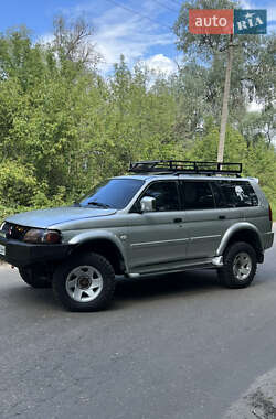 Внедорожник / Кроссовер Mitsubishi Pajero Sport 2003 в 