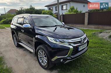 Внедорожник / Кроссовер Mitsubishi Pajero Sport 2017 в 
