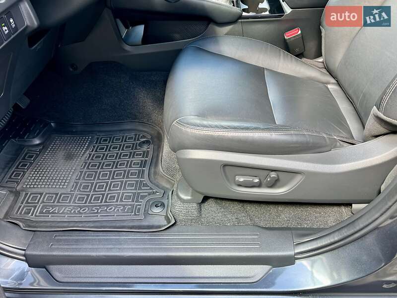Внедорожник / Кроссовер Mitsubishi Pajero Sport 2019 в Киеве