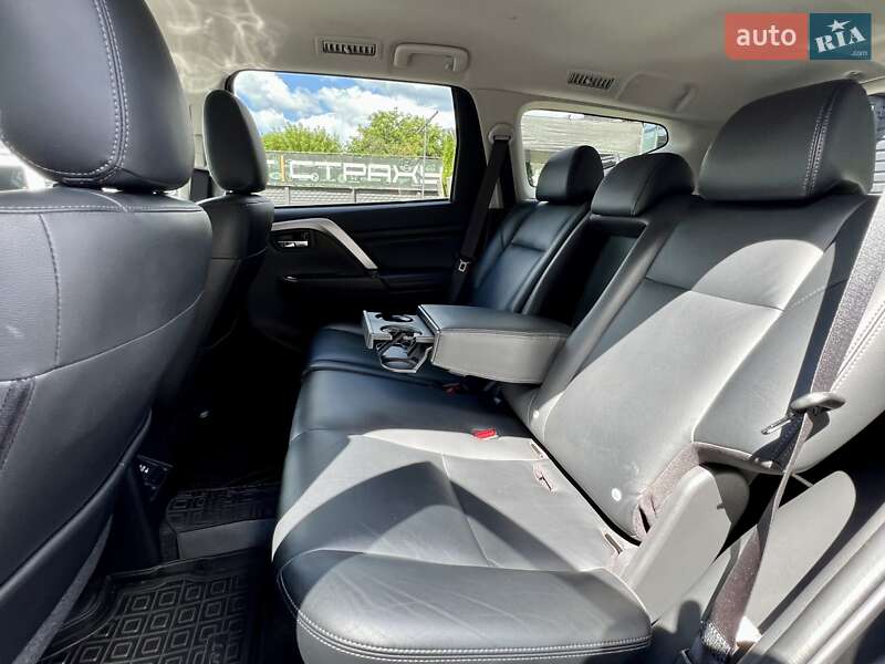 Внедорожник / Кроссовер Mitsubishi Pajero Sport 2019 в Киеве