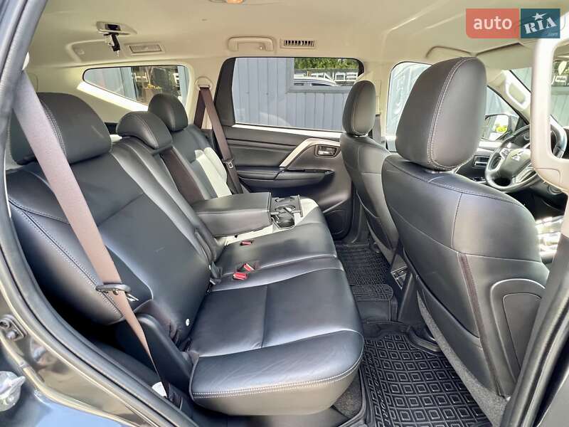 Внедорожник / Кроссовер Mitsubishi Pajero Sport 2019 в Киеве