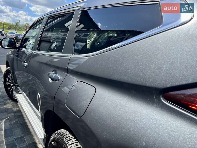 Внедорожник / Кроссовер Mitsubishi Pajero Sport 2019 в Киеве