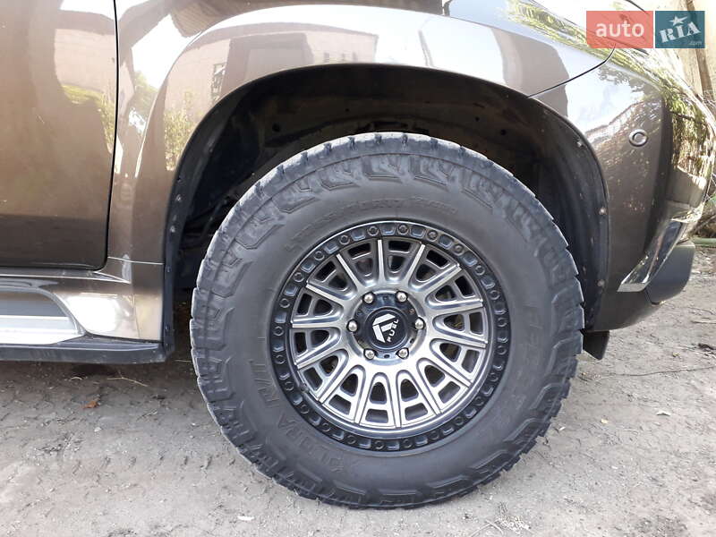 Внедорожник / Кроссовер Mitsubishi Pajero Sport 2016 в Еланце