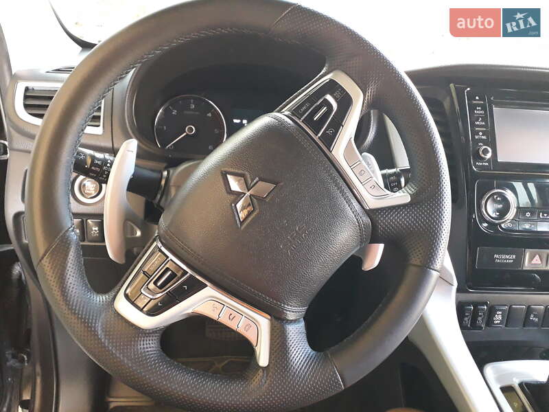 Внедорожник / Кроссовер Mitsubishi Pajero Sport 2016 в Еланце