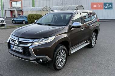 Позашляховик / Кросовер Mitsubishi Pajero Sport 2016 в Виноградові