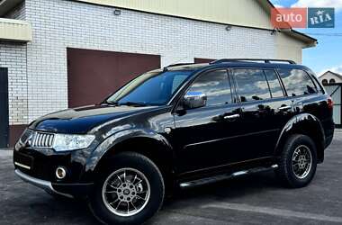 Внедорожник / Кроссовер Mitsubishi Pajero Sport 2012 в Ахтырке
