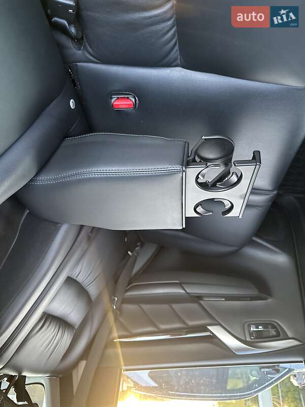 Внедорожник / Кроссовер Mitsubishi Pajero Sport 2018 в Киеве