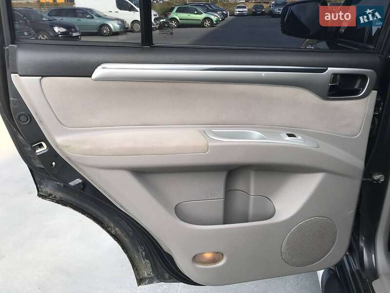 Позашляховик / Кросовер Mitsubishi Pajero Sport 2011 в Львові