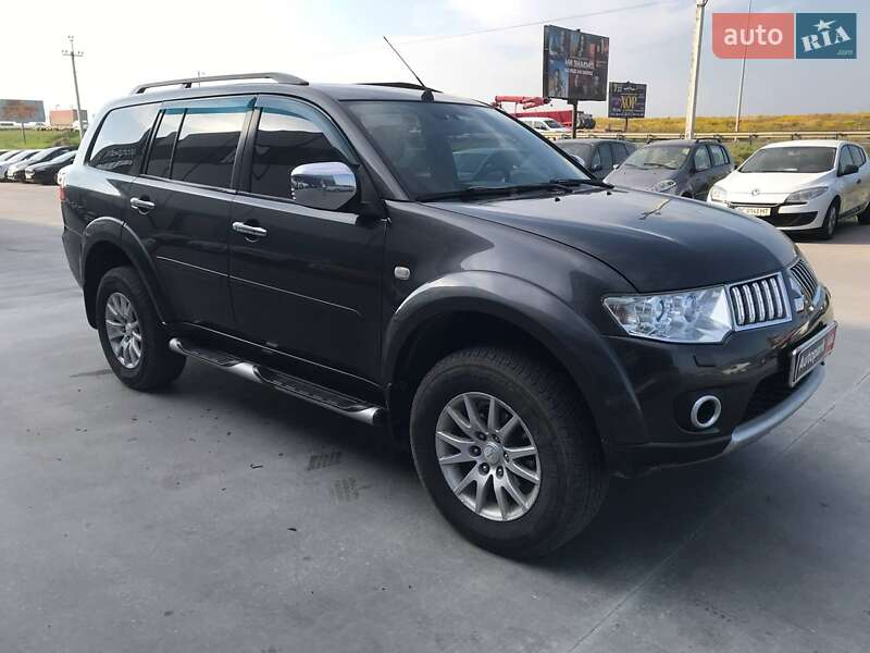 Позашляховик / Кросовер Mitsubishi Pajero Sport 2011 в Львові
