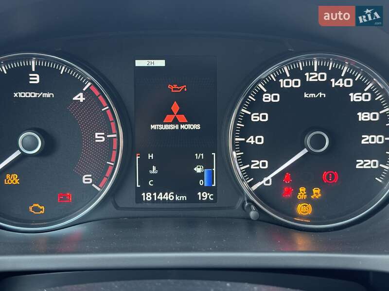 Mitsubishi Pajero Sport 2016 Mitsubishi Pajero Sport 2016