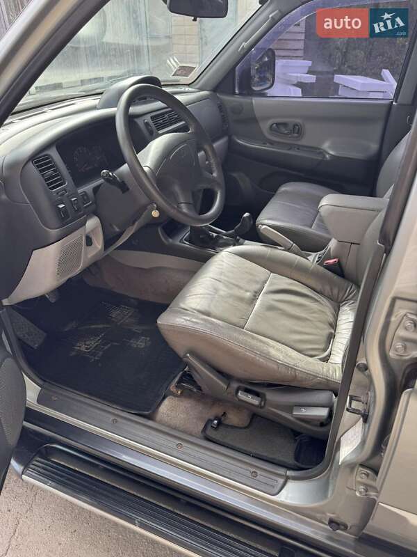 Внедорожник / Кроссовер Mitsubishi Pajero Sport 2000 в Киеве