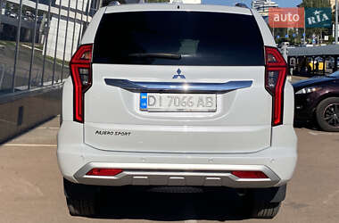 Позашляховик / Кросовер Mitsubishi Pajero Sport 2024 в 