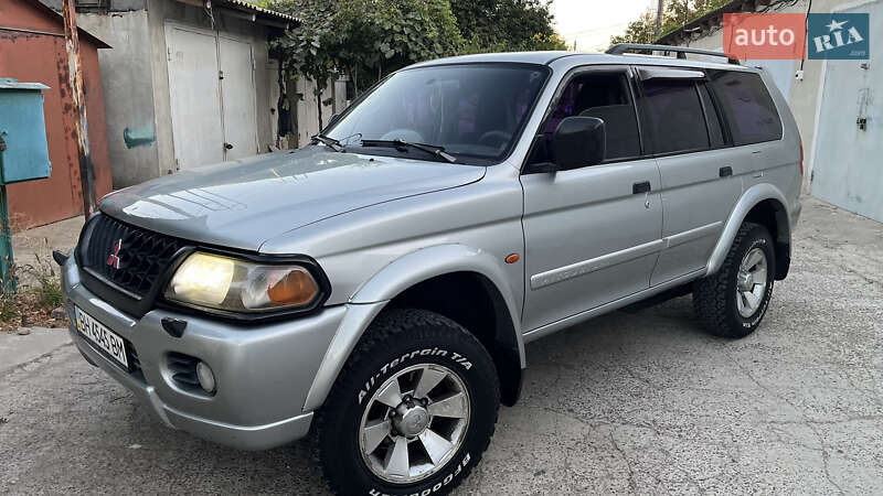Mitsubishi Pajero Sport 2001
