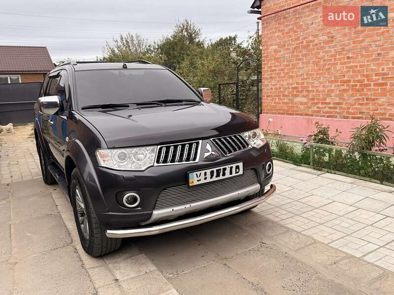 Mitsubishi Pajero Sport 2011 Mitsubishi Pajero Sport 2011