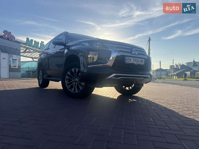 Mitsubishi Pajero Sport 2021 Mitsubishi Pajero Sport 2021