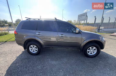 Позашляховик / Кросовер Mitsubishi Pajero Sport 2013 в Ірпені