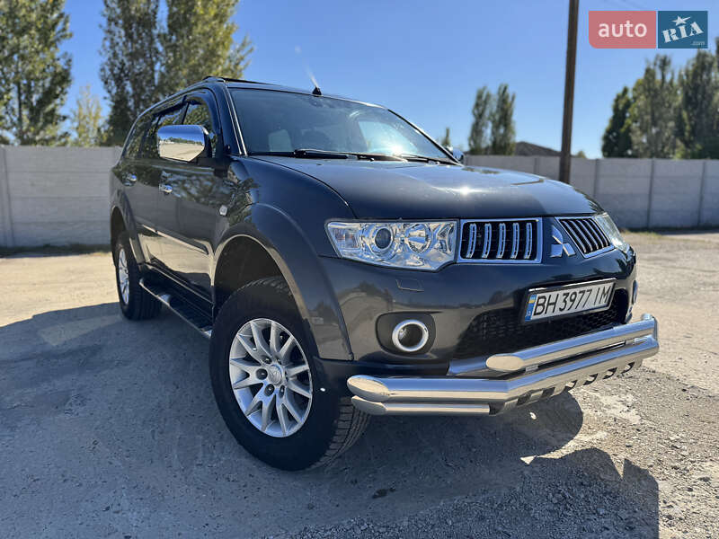 Внедорожник / Кроссовер Mitsubishi Pajero Sport 2012 в Одессе