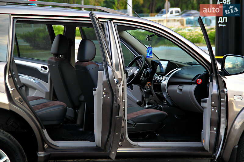 Внедорожник / Кроссовер Mitsubishi Pajero Sport 2013 в Днепре фото 10 Внедорожник / Кроссовер Mitsubishi Pajero Sport 2013 в Днепре