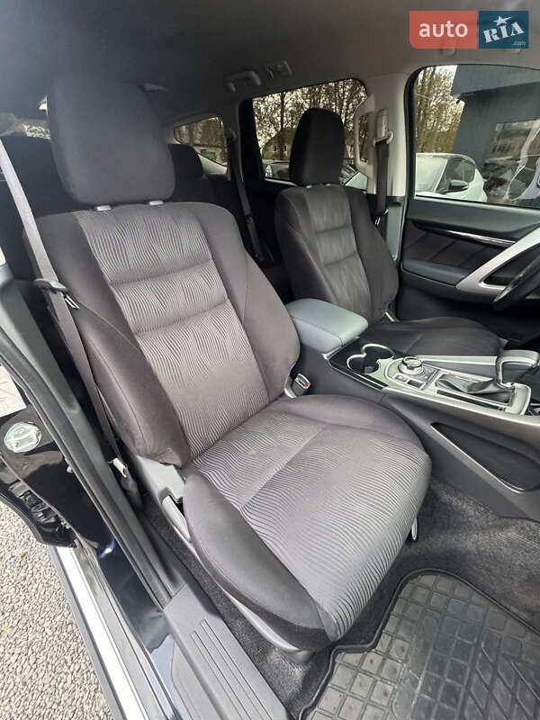 Позашляховик / Кросовер Mitsubishi Pajero Sport 2016 в Малій Висці