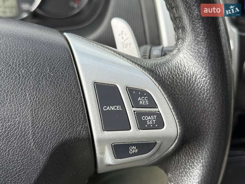 Внедорожник / Кроссовер Mitsubishi Pajero Sport 2012 в Киеве