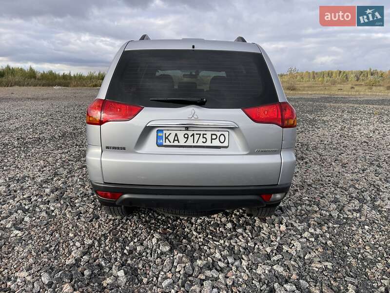 Внедорожник / Кроссовер Mitsubishi Pajero Sport 2010 в Киеве фото 6 Внедорожник / Кроссовер Mitsubishi Pajero Sport 2010 в Киеве