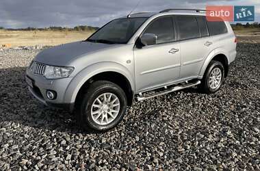 Позашляховик / Кросовер Mitsubishi Pajero Sport 2010 в Києві