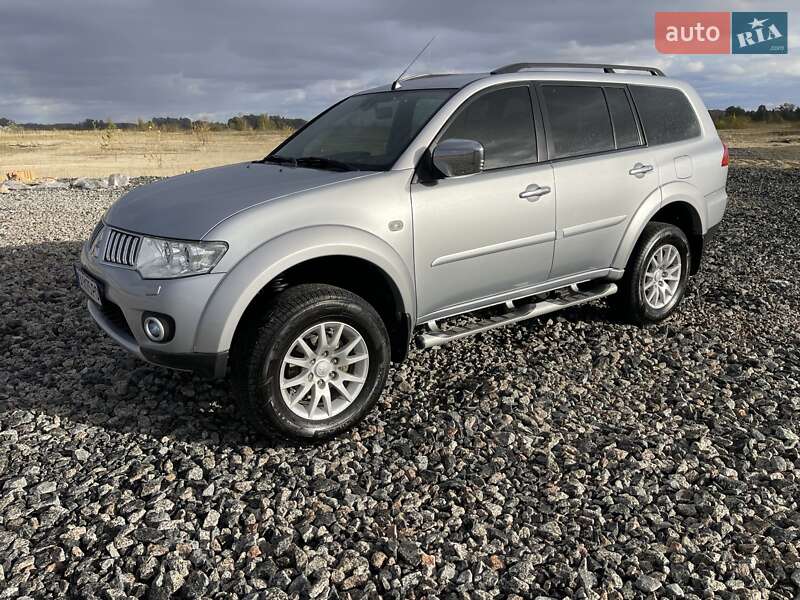 Mitsubishi Pajero Sport 2010