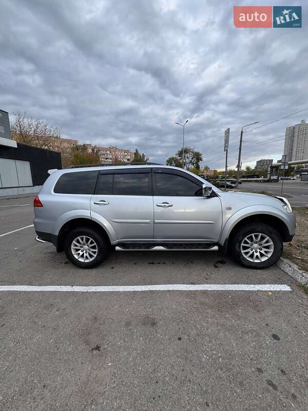 Позашляховик / Кросовер Mitsubishi Pajero Sport 2012 в Криничках