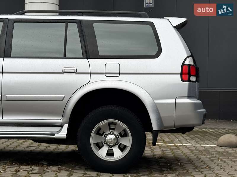 Внедорожник / Кроссовер Mitsubishi Pajero Sport 2008 в Киеве