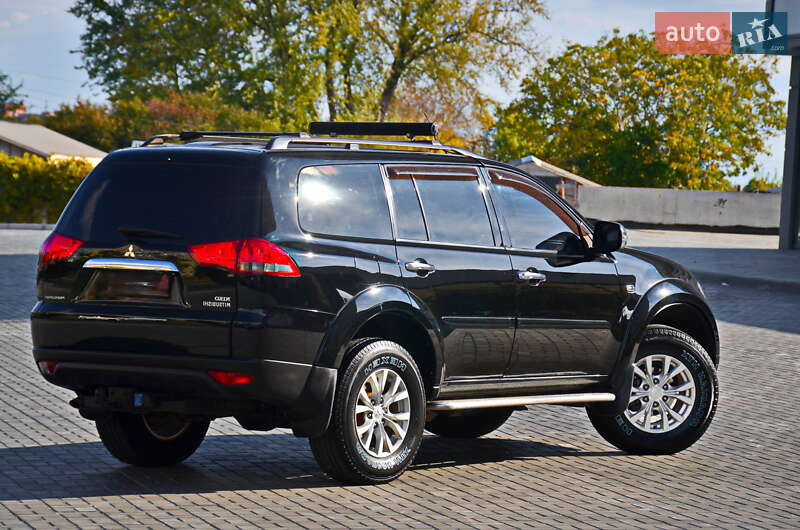 Позашляховик / Кросовер Mitsubishi Pajero Sport 2013 в Дніпрі