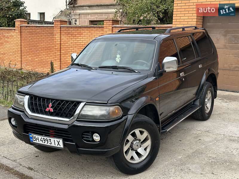 Mitsubishi Pajero Sport 2001