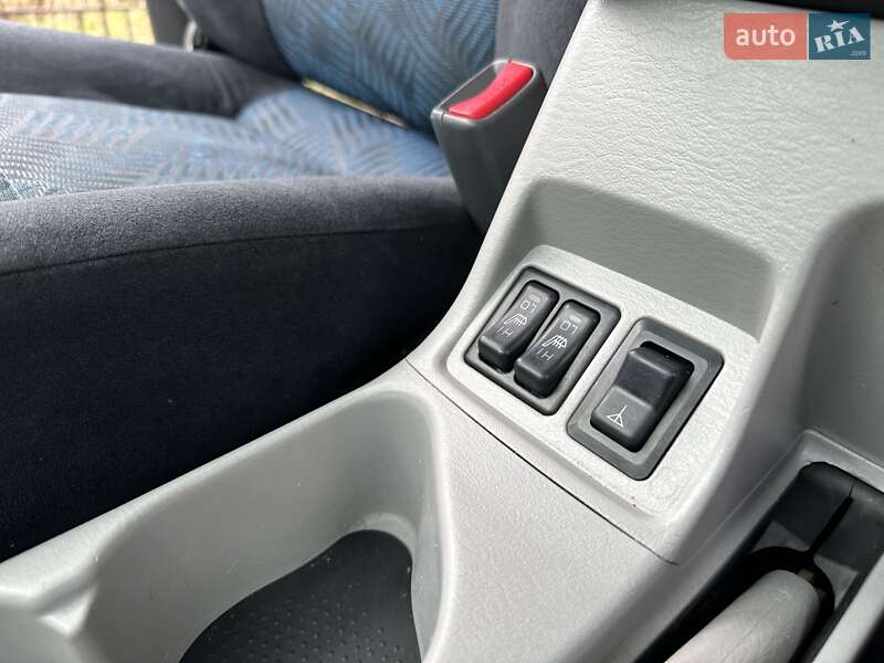 Внедорожник / Кроссовер Mitsubishi Pajero Sport 2001 в Одессе