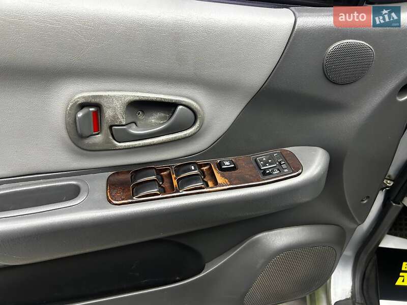 Внедорожник / Кроссовер Mitsubishi Pajero Sport 2003 в Черновцах фото 6 Внедорожник / Кроссовер Mitsubishi Pajero Sport 2003 в Черновцах