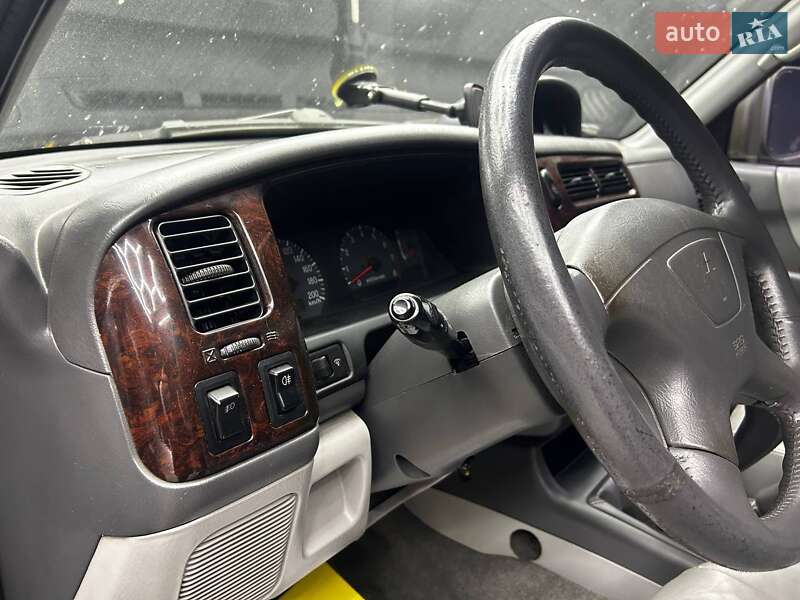 Внедорожник / Кроссовер Mitsubishi Pajero Sport 2003 в Черновцах фото 8 Внедорожник / Кроссовер Mitsubishi Pajero Sport 2003 в Черновцах