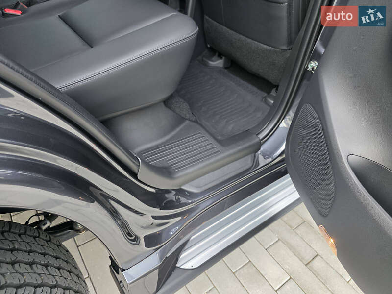 Внедорожник / Кроссовер Mitsubishi Pajero Sport 2024 в Ужгороде