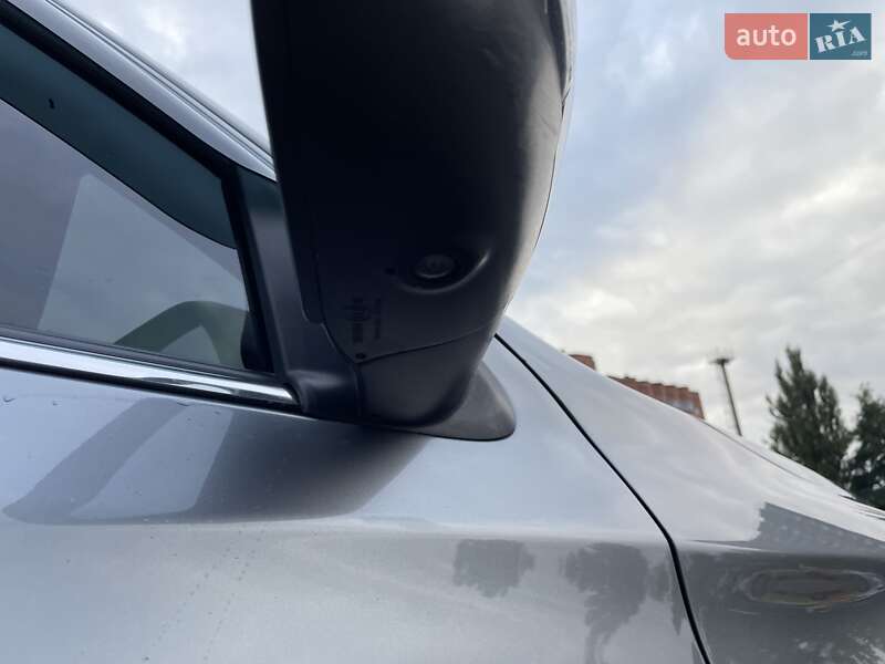 Внедорожник / Кроссовер Mitsubishi Pajero Sport 2017 в Киеве фото 25 Внедорожник / Кроссовер Mitsubishi Pajero Sport 2017 в Киеве