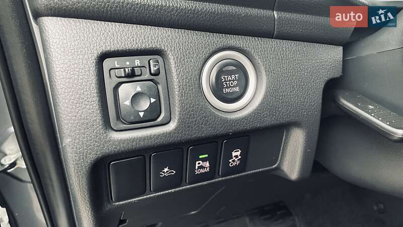 Внедорожник / Кроссовер Mitsubishi Pajero Sport 2017 в Киеве фото 37 Внедорожник / Кроссовер Mitsubishi Pajero Sport 2017 в Киеве