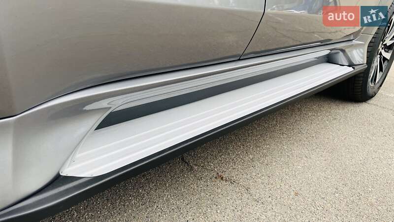 Внедорожник / Кроссовер Mitsubishi Pajero Sport 2017 в Киеве фото 47 Внедорожник / Кроссовер Mitsubishi Pajero Sport 2017 в Киеве