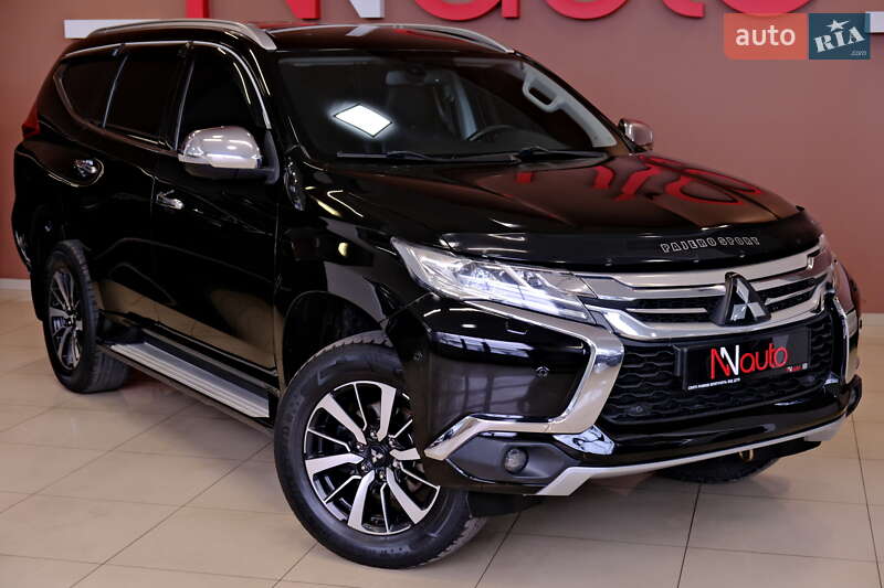 Позашляховик / Кросовер Mitsubishi Pajero Sport 2016 в Одесі