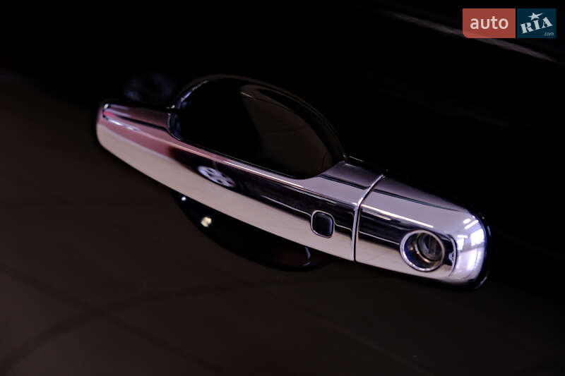 Позашляховик / Кросовер Mitsubishi Pajero Sport 2016 в Одесі